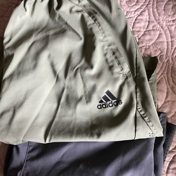 Adidas men’s shorts gently worn - Picture 3 of 4